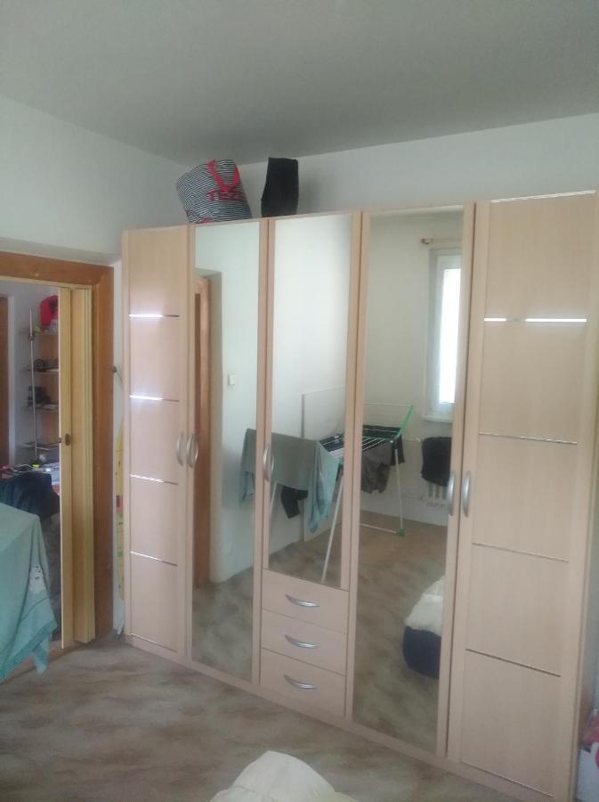 Byt 2+1 s balkonem Vsetín Kültér fotó